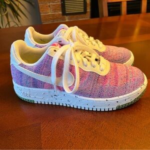 Nike women’s 7.5 Air Force 1 Low Crater Flyknit sneakers, Fuchsia Glow